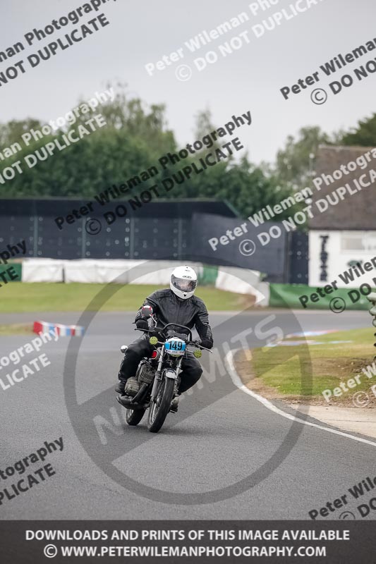Vintage motorcycle club;eventdigitalimages;mallory park;mallory park trackday photographs;no limits trackdays;peter wileman photography;trackday digital images;trackday photos;vmcc festival 1000 bikes photographs